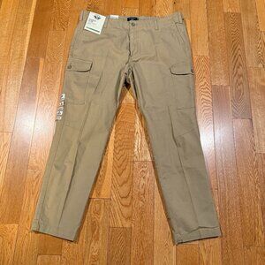 Dockers Men’s Slim Tapered Cargo Pants Khaki Size 38X30 NWT